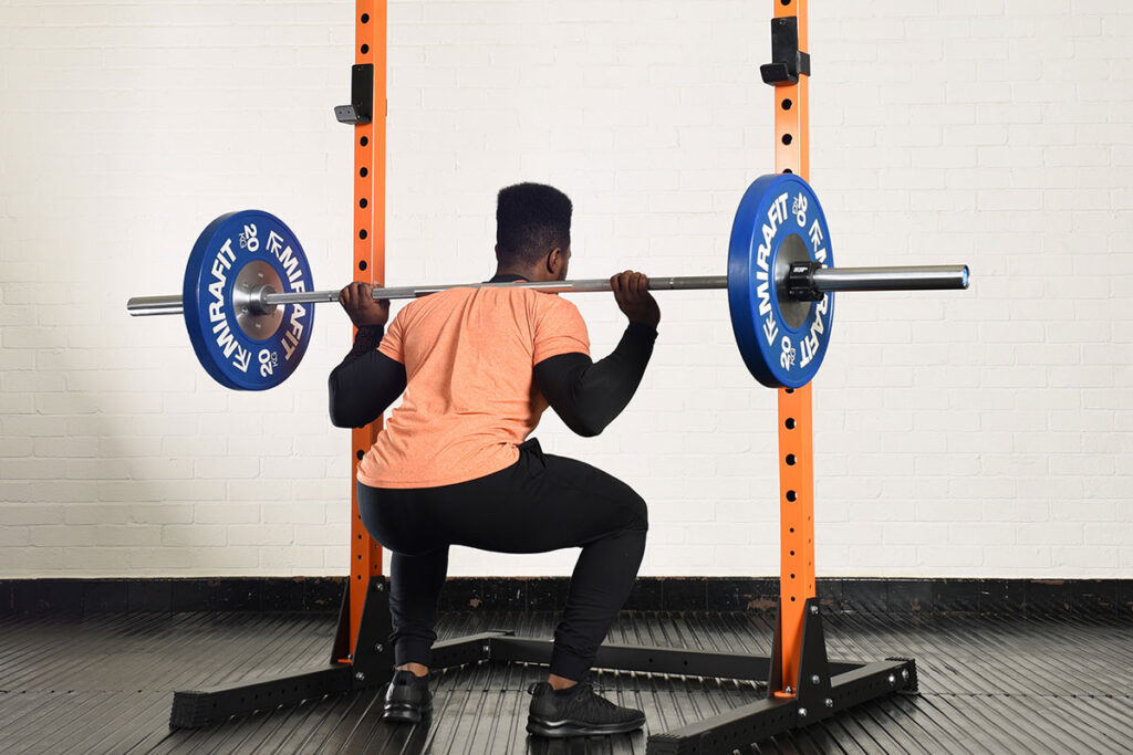 Cara Menyesuaikan Squat Rack untuk Formasi yang Sempurna